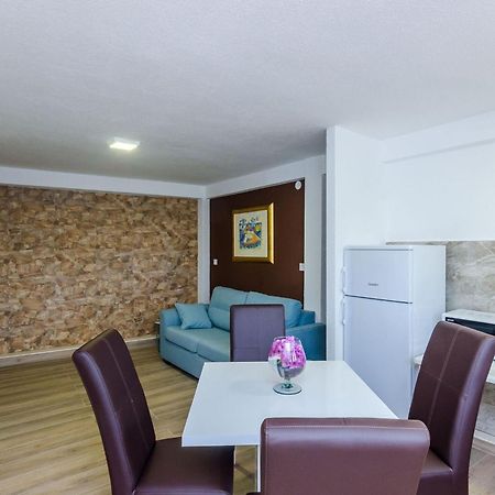 Apartments Paula - One Bedroom Apartment With Shared Terrace Dubrovnik Dış mekan fotoğraf